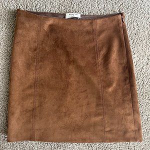 Aritzia Babaton Suede Mini Skirt in Dark Camel (Size 4)